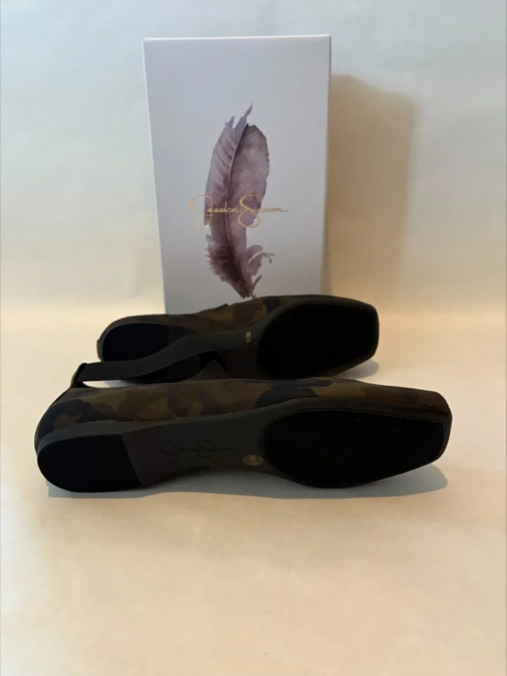 New in Box Jessica Simpson Mandalaye Camo Green Black Ballet Flats Size 9